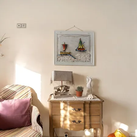 Apartment Nontas 21 *